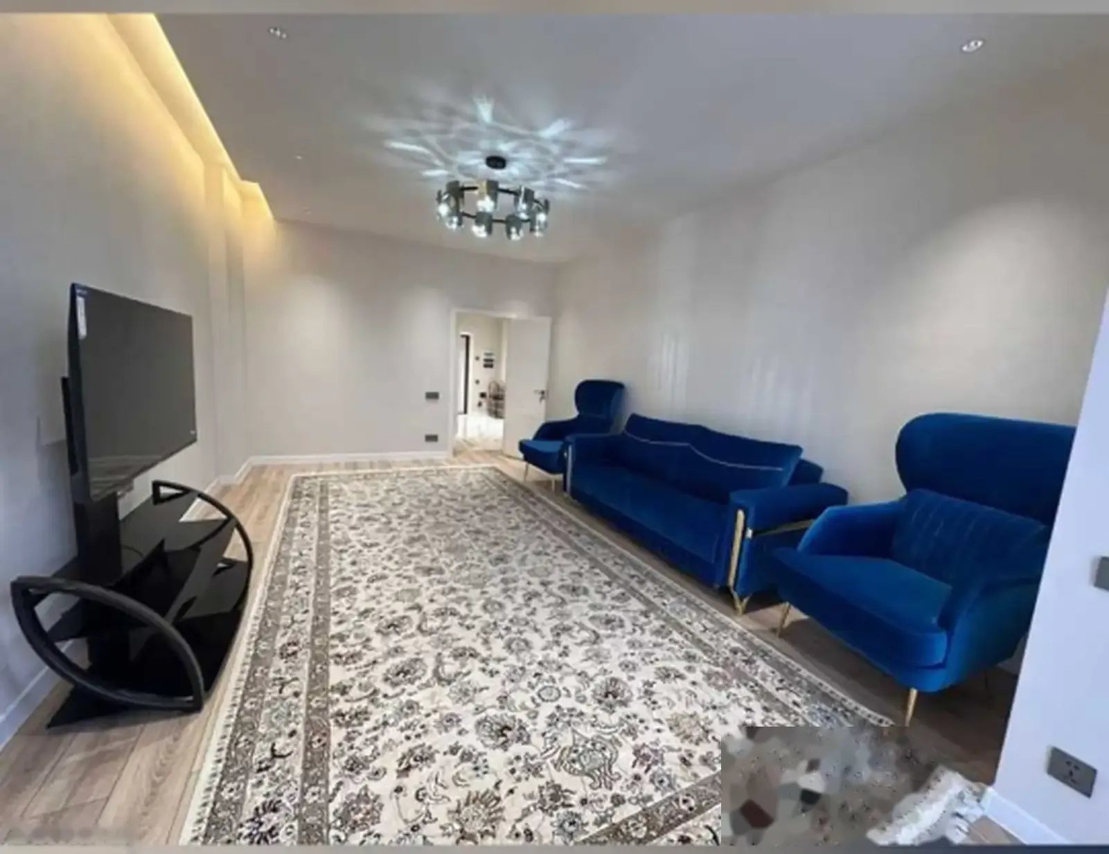 2-комн. квартира, 18 этаж, 95м², Айни