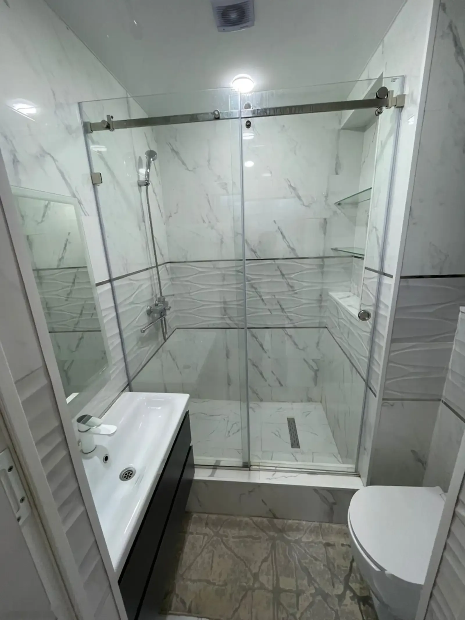2-комн. квартира, 16 этаж, 60м², шохмансур