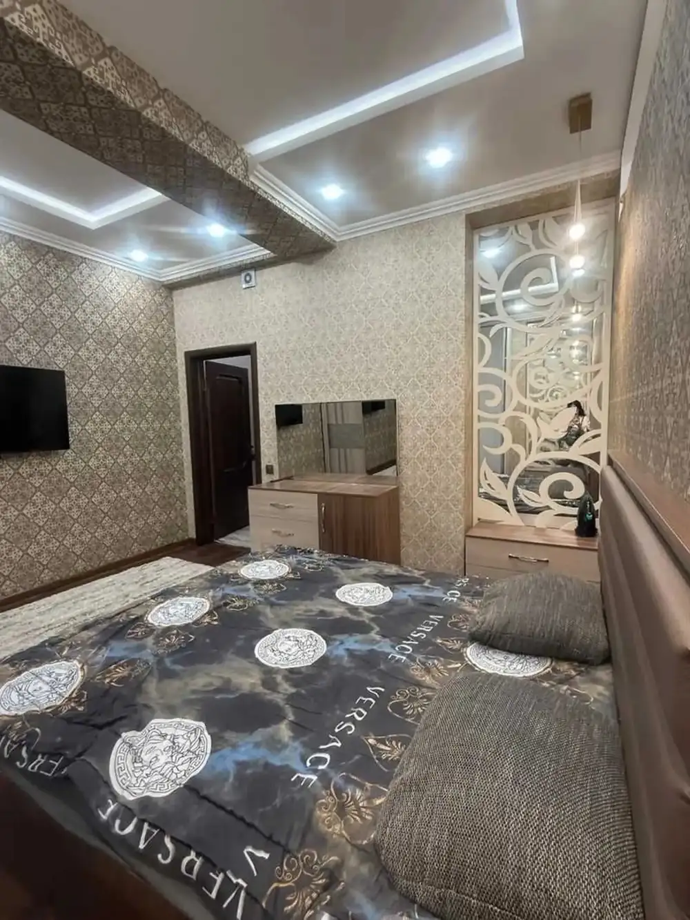 2-комн. квартира, 12 этаж, 81м², дом печати