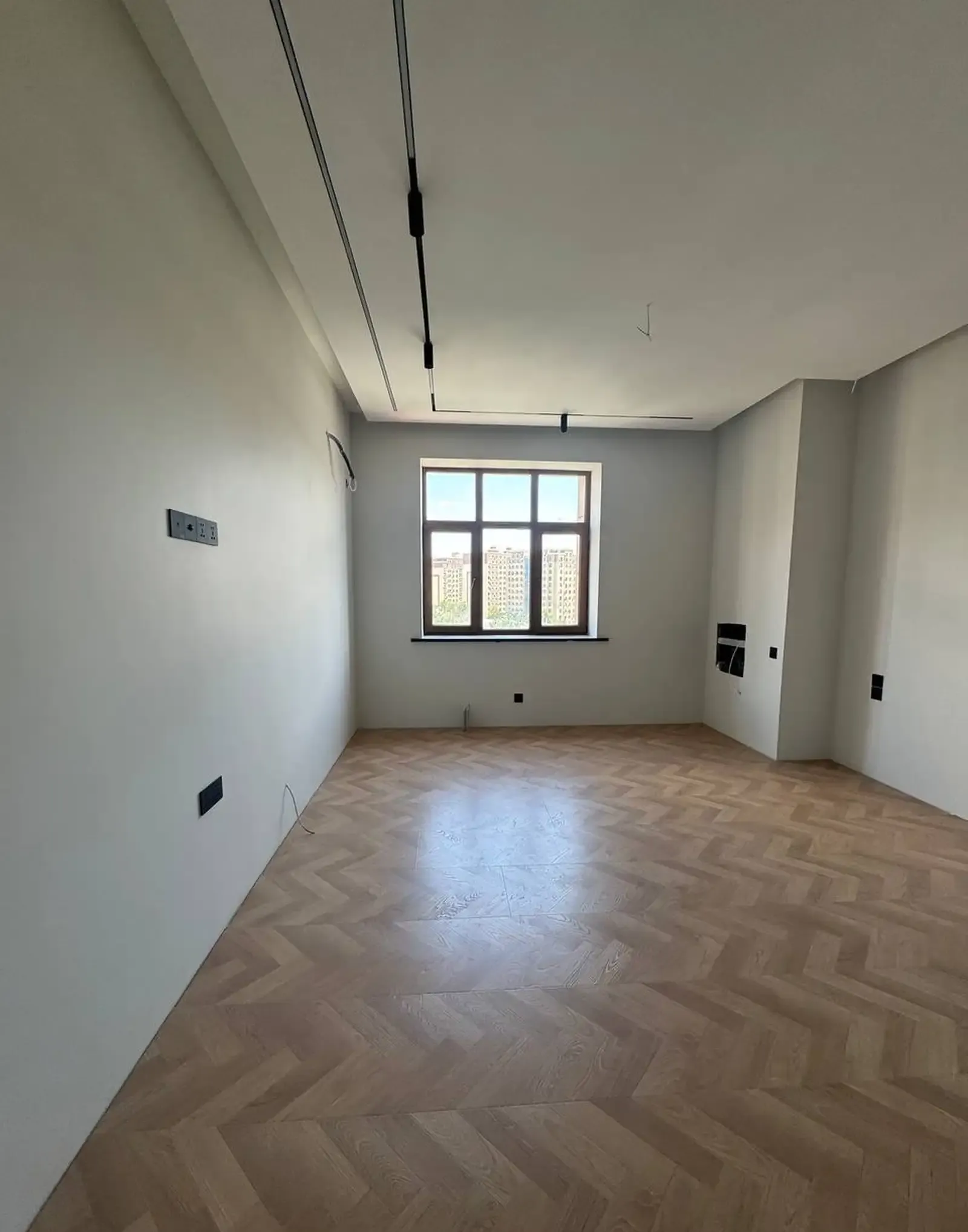 5-комн. квартира, 10 этаж, 170 м², И Сомони