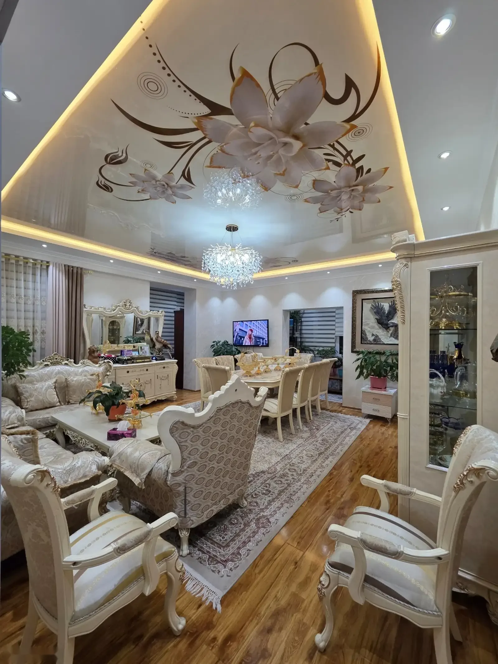 3-к квартира, 9 этаж, 130 м², Исмоили Сомони, дом Бурак — фото 2