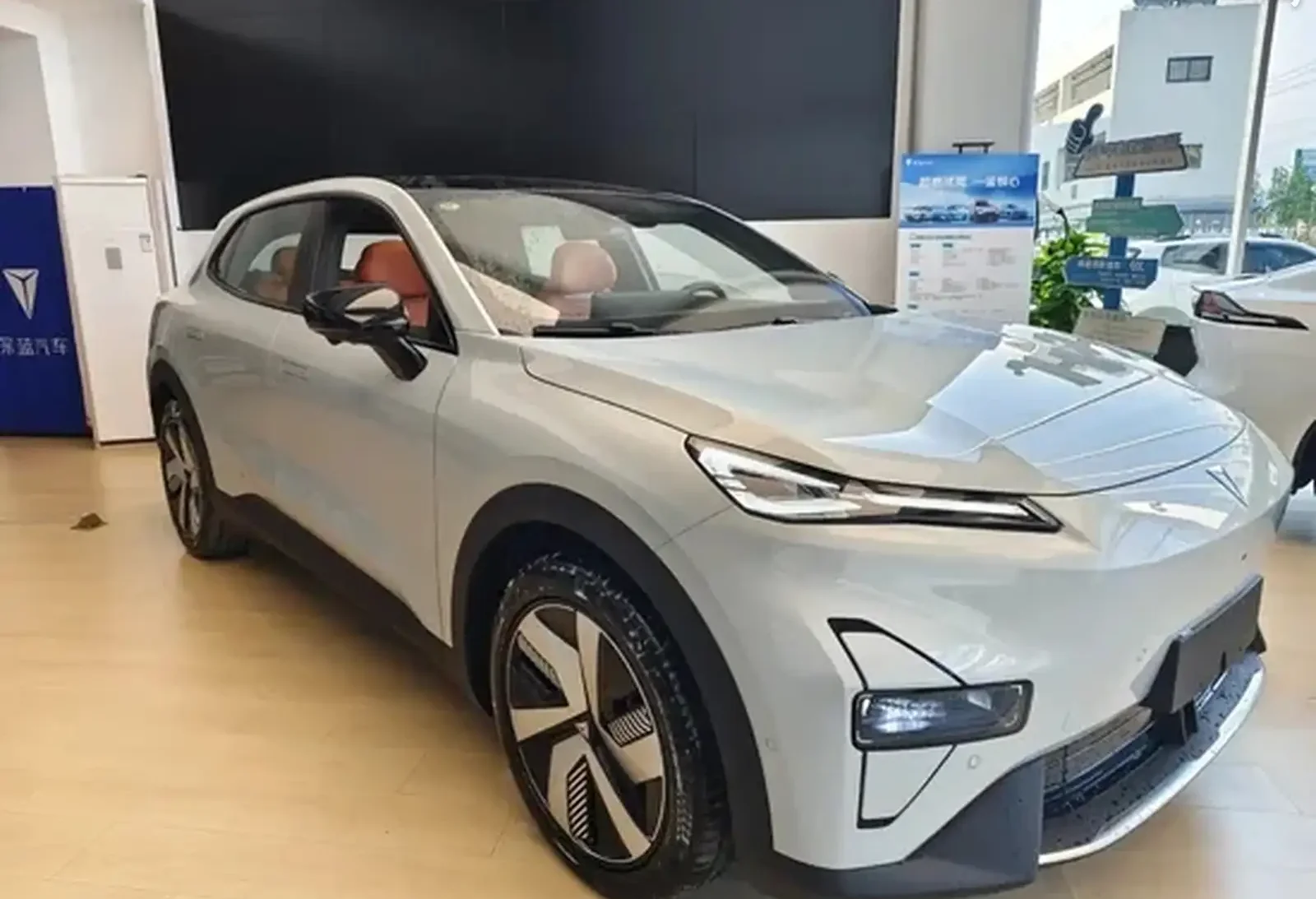 Changan Deepal SL03, 2025