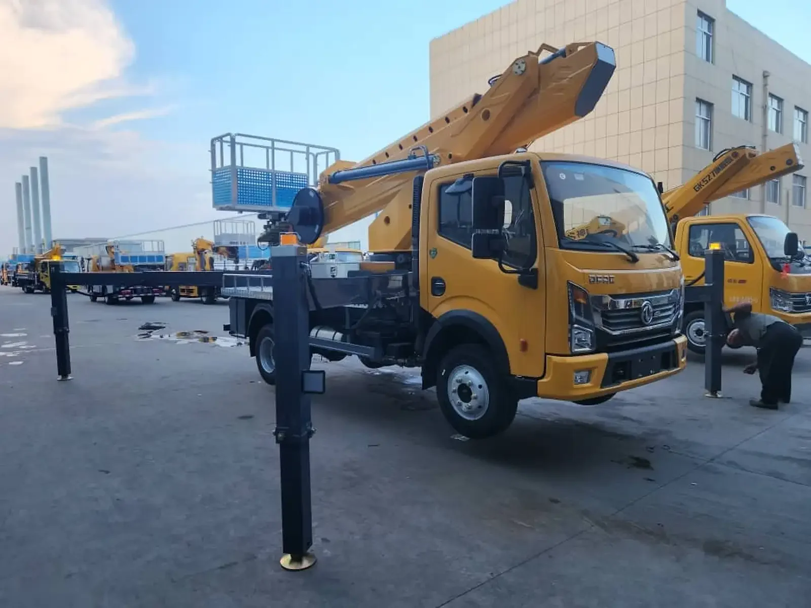 Автокран Dongfeng на заказ — фото 5