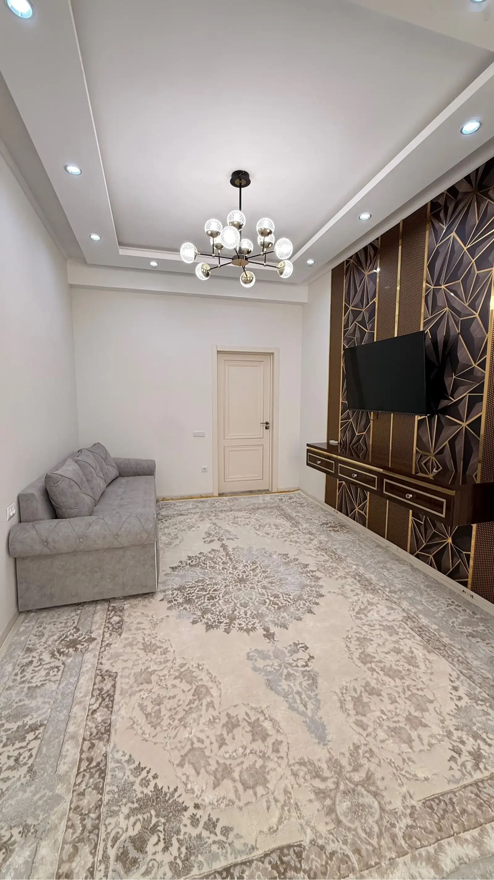 3-комн. квартира, 13 этаж, 92м², Фирдавси — фото 4