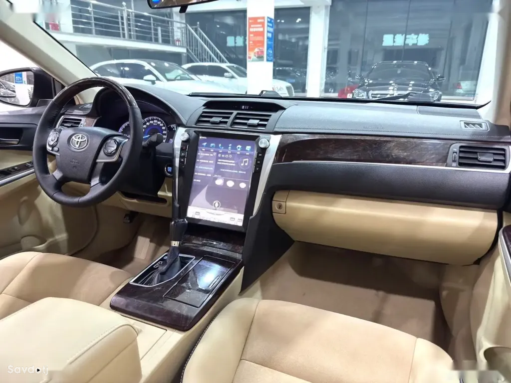 Toyota Camry, 2016