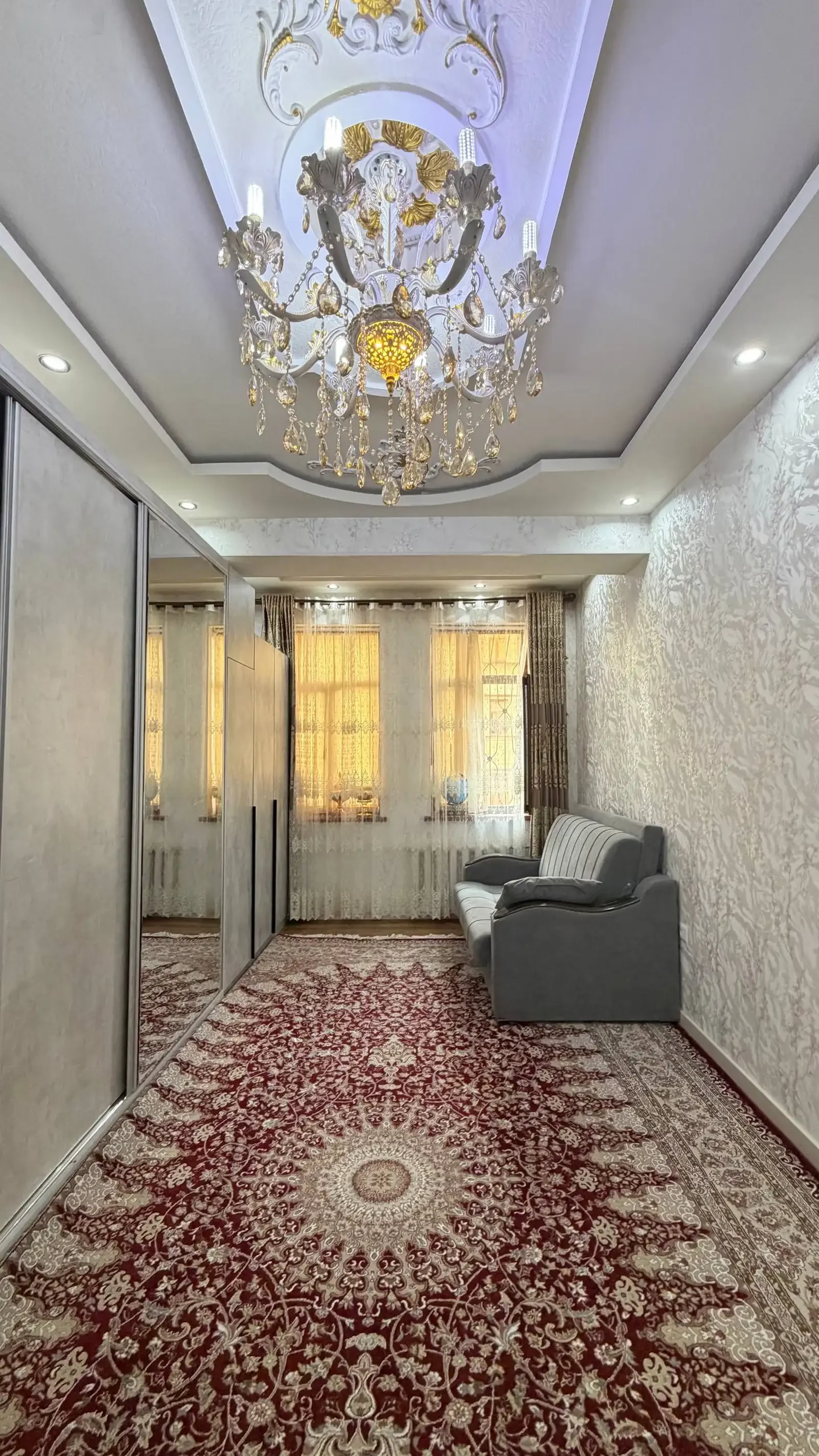 3-комн. квартира, 7 этаж, 81 м², Исмоили Сомони, Мехргон — фото 3