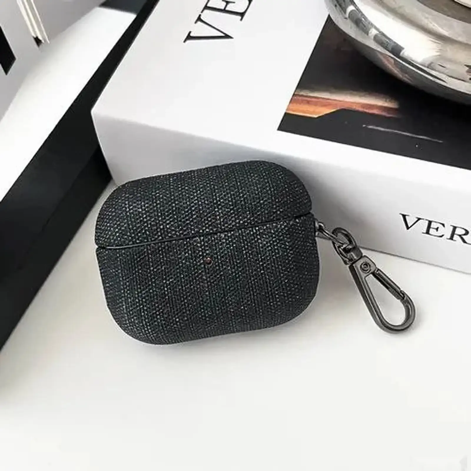 Чехол для наушников AirPods Pro 2 из джинсовой ткани черный — фото 2