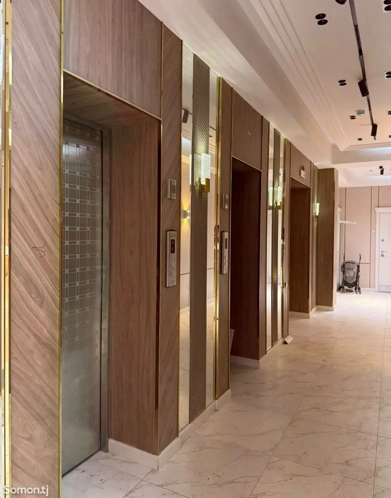 6-комн. квартира, 10 этаж, 309 м², Сафо (белые дома), Пединститут