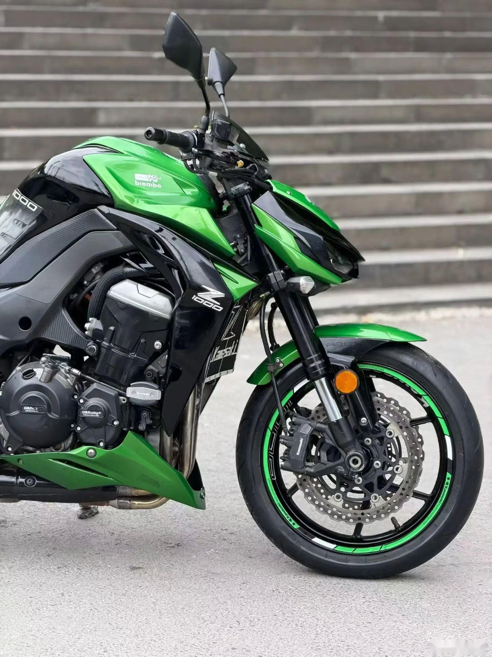 Мотоцикл Kawasaki z1000 — фото 4