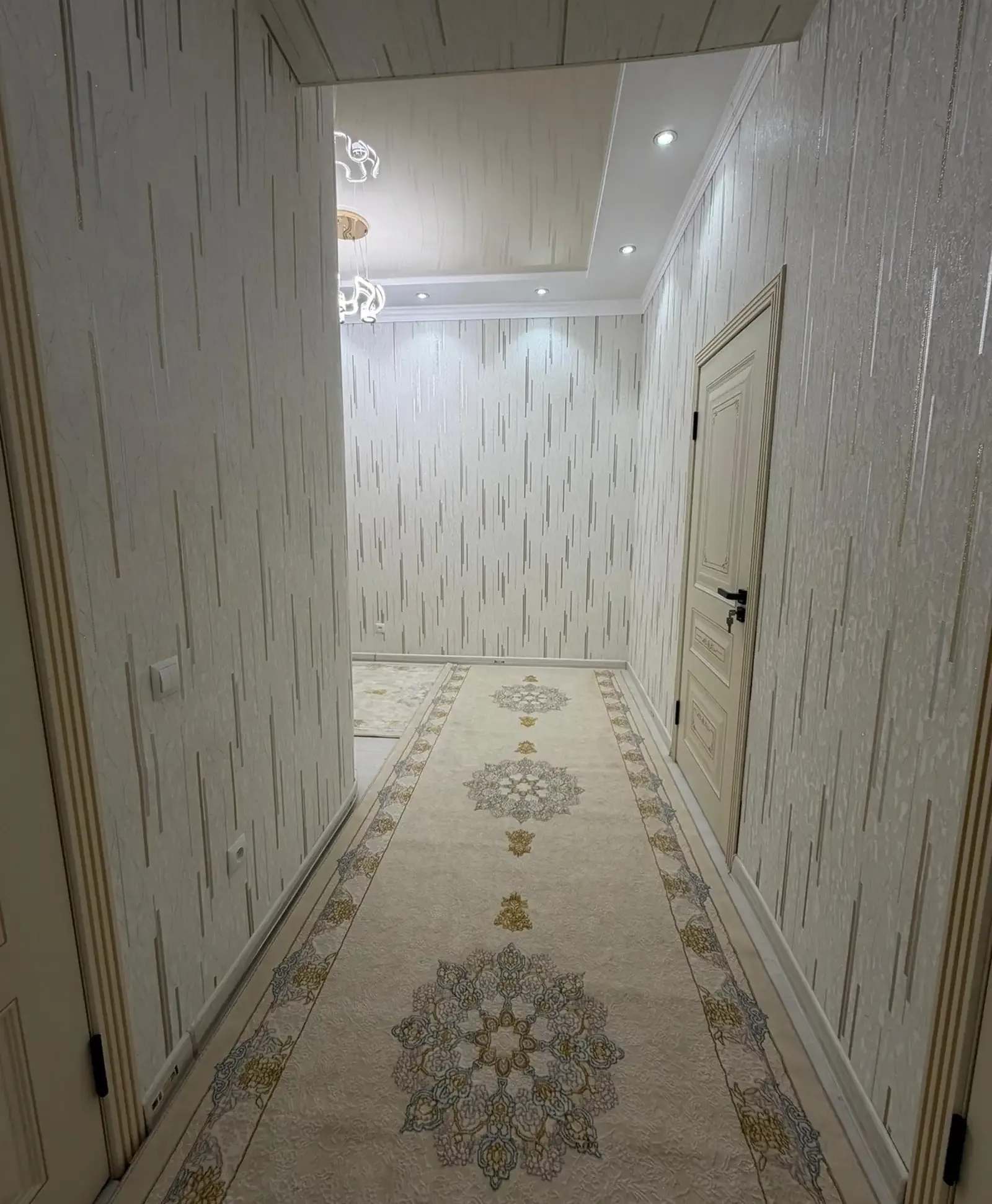 2-комн. квартира, 12 этаж, 81 м², Шохмансур 3 база