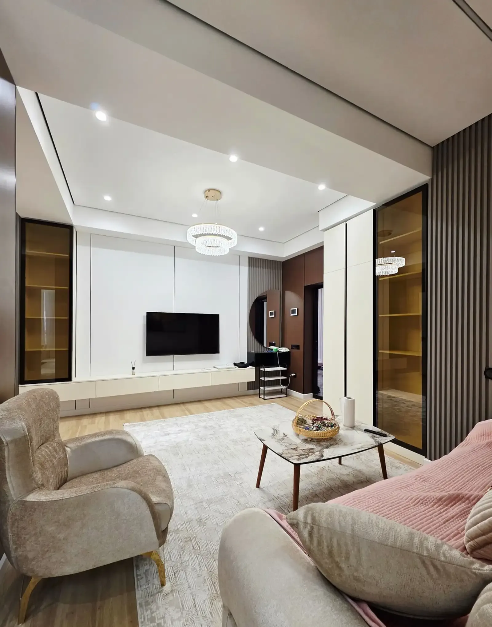 2-комн. квартира, 13 этаж, 70м², Ашан