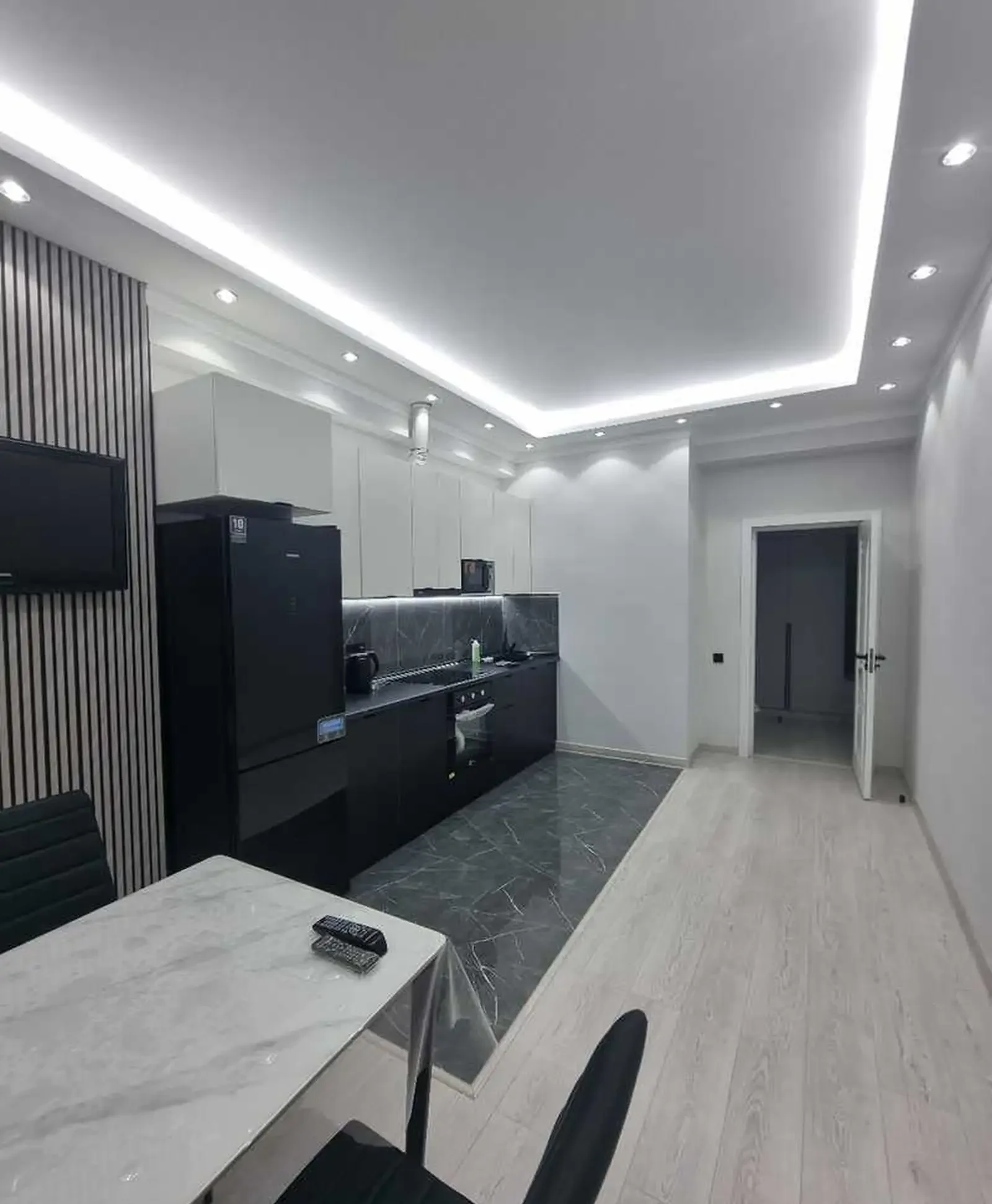 2-к квартира, 10 этаж, 92 м² — фото 2