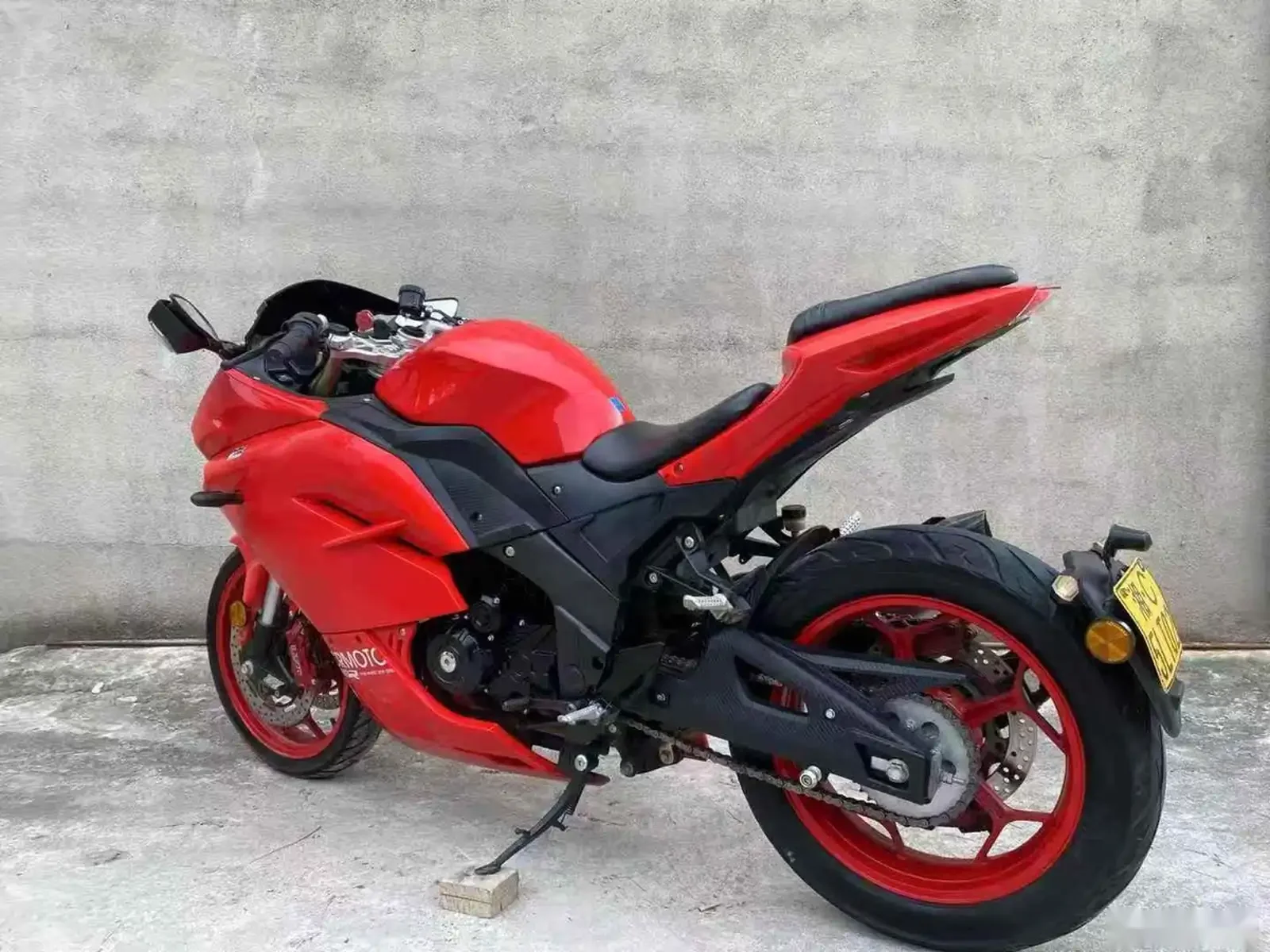 Мотоцикл Ducati 400 на заказ — фото 4
