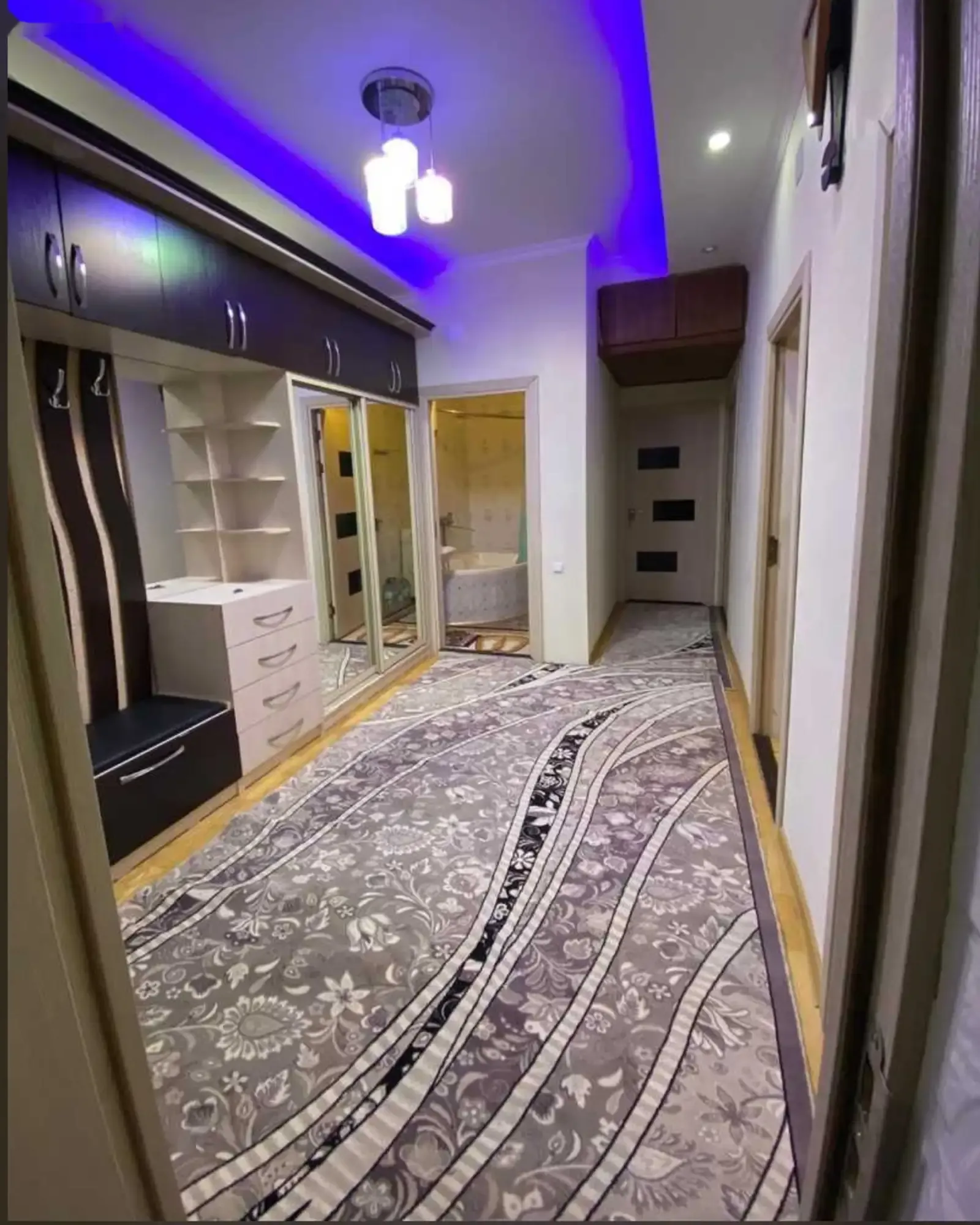 3-комн. квартира, 2 этаж, 100м², Сино