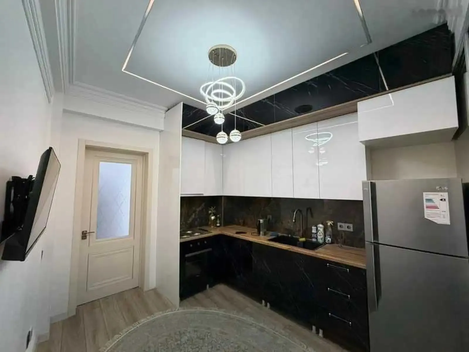 3-комн. квартира, 1 этаж, 105м², Сомони