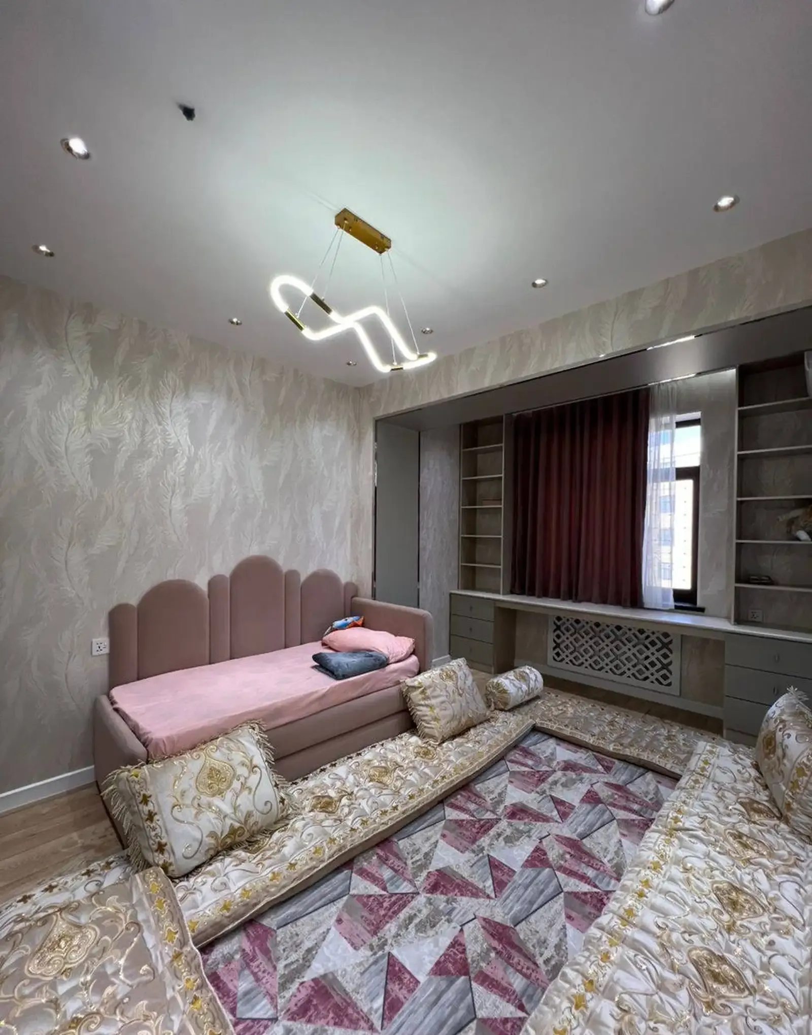 4-комн. квартира, 16 этаж, 108 м², Альфемо гостиница Фирдавси