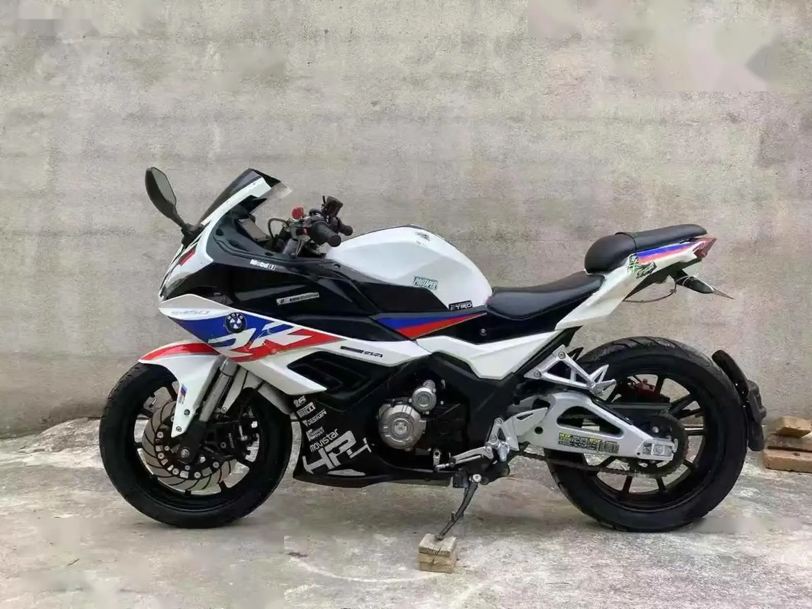 Мотоцикл BMW 450RR