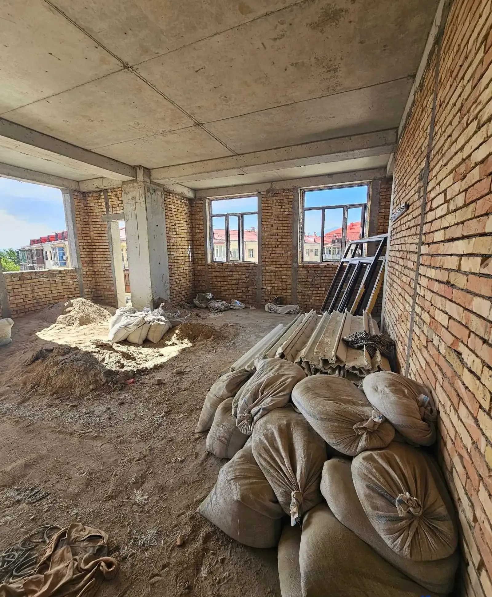 3-комн. квартира, 10 этаж, 112 м², И. Сомони
