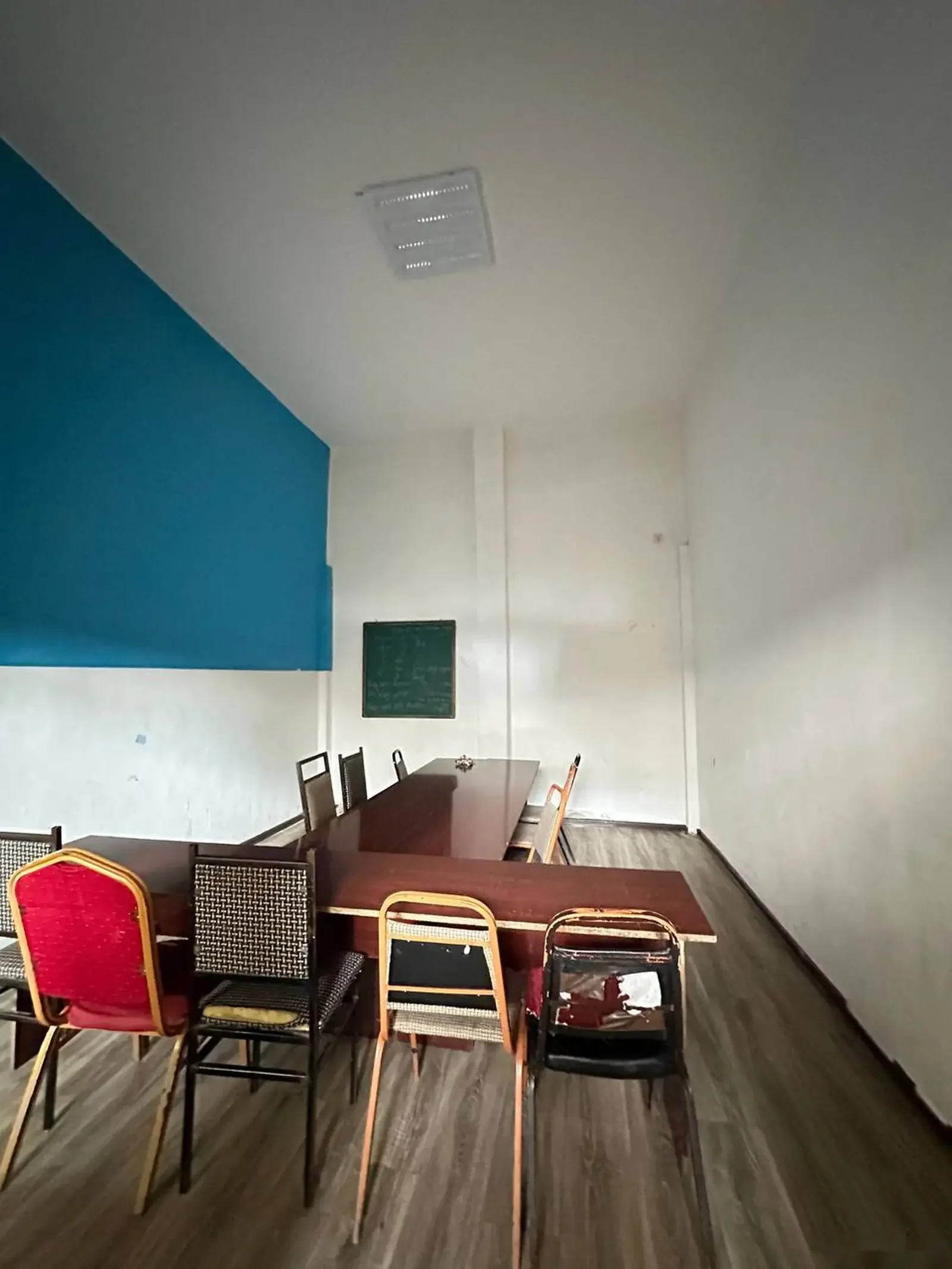 Помещение под магазин / салон, 1800м², СИНО — фото 4
