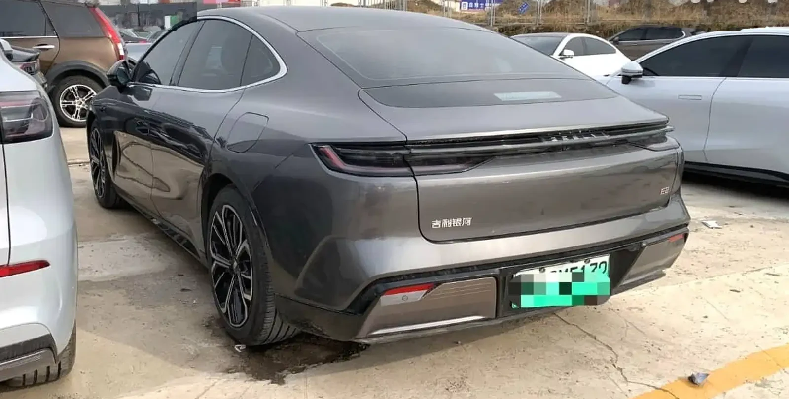 Geely Galaxy E8, 2025