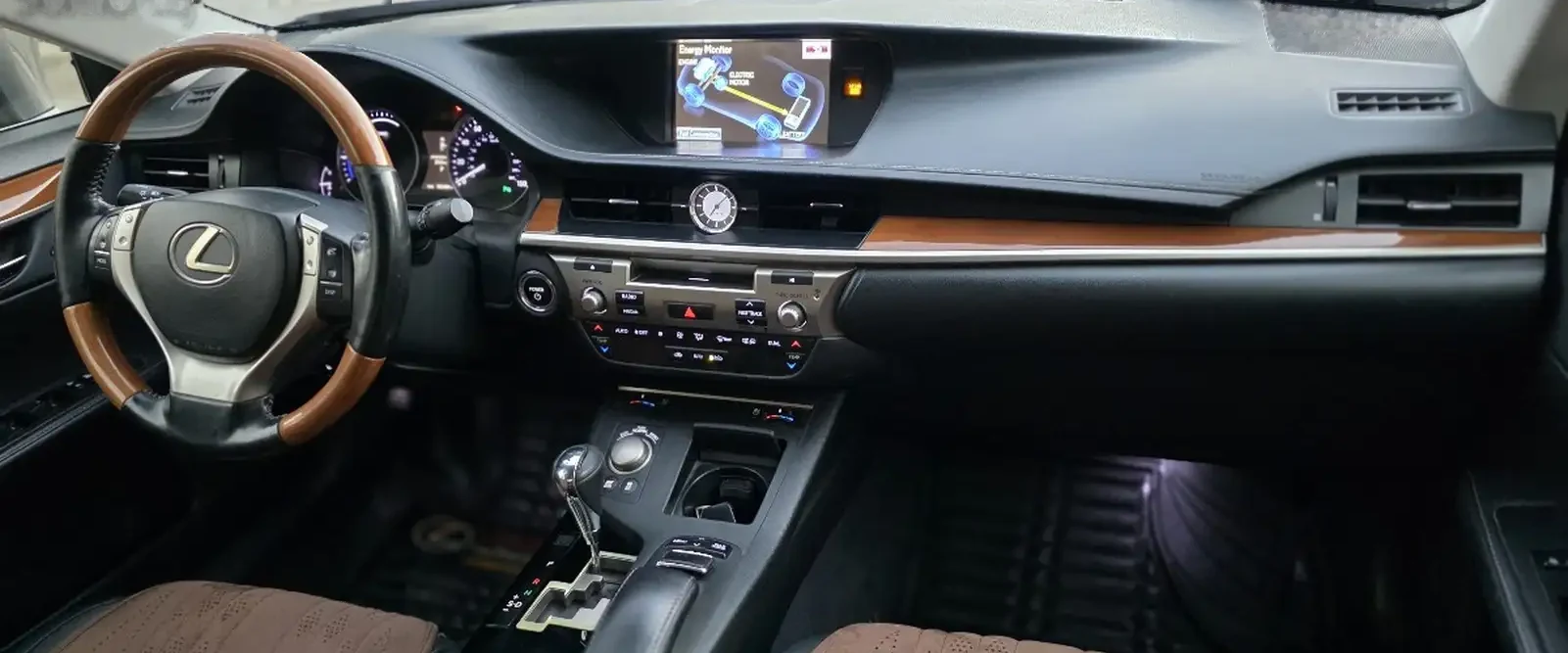 Lexus ES series, 2014