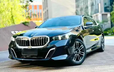 BMW 5 series, 2025