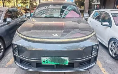 Li Auto (LiXiang) L9, 2023