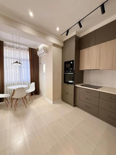 3-комн. квартира, 17 этаж, 117 м², Шохмансур