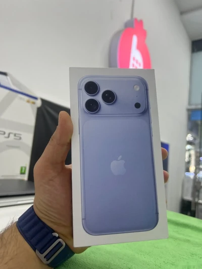 Apple iPhone 18 Pro Max, 512 gb, Glacier — миниатюра 1