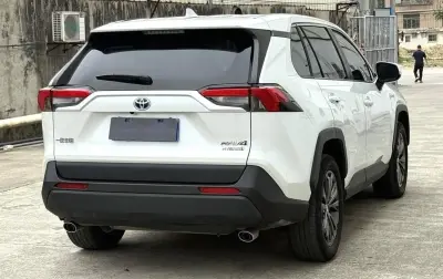 Toyota RAV 4, 2023