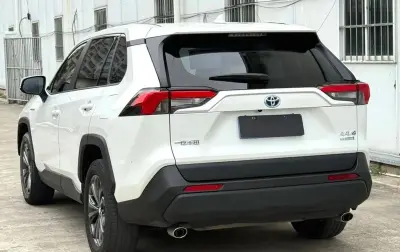 Toyota RAV 4, 2023