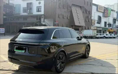 Li Auto (LiXiang) L9, 2025