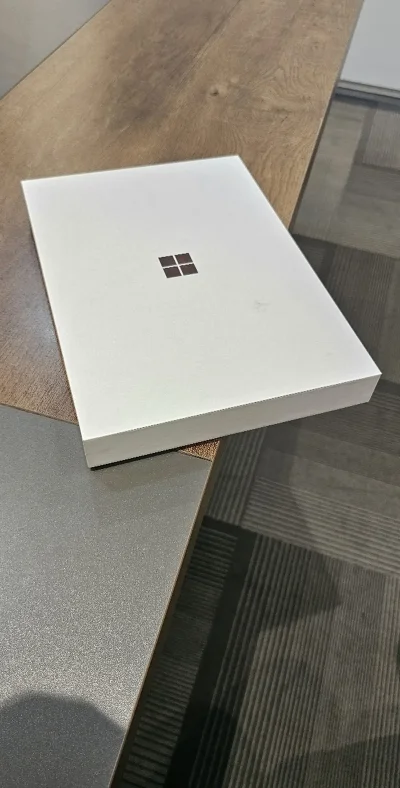 Surface Pro 12 2025