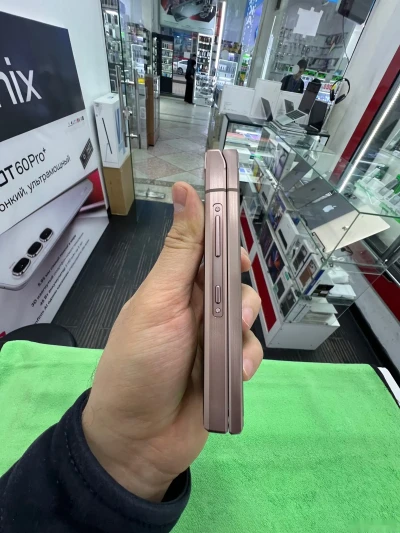 Samsung Galaxy w 2019 — миниатюра 4