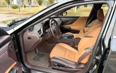 Lexus ES series, 2018