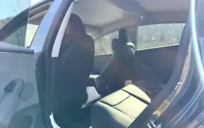 Tesla Model 3, 2025