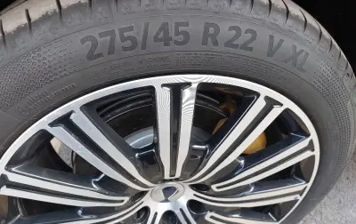 BYD Denza D9, 2025