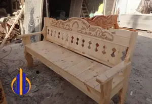 Скамейка деревянная