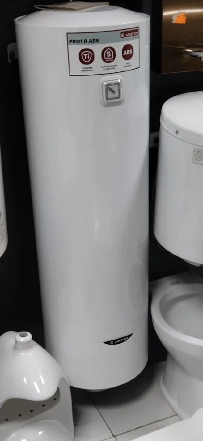 Водонагреватель Ariston 80л — миниатюра 1