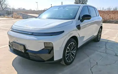 LEAPMOTOR B10, 2025