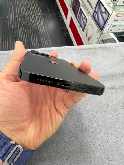 Apple iPhone 15 Pro Max, 256 gb, Black Titanium — миниатюра 2