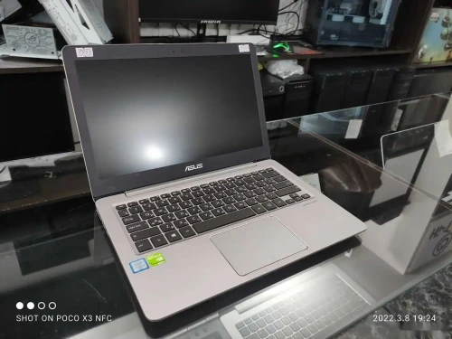 Ноутбук Asus Zenbook UX310UQ Core i5-6200U 8GB / 256GB SSD