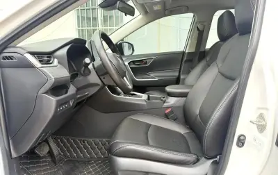 Toyota RAV 4, 2023