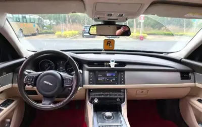 Jaguar XF, 2016