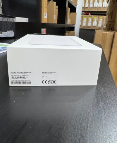 Внешний аккумулятор Apple 140W USB-C Power Adapter