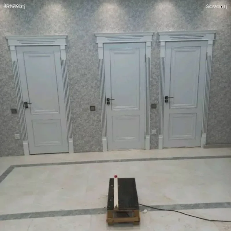 двери