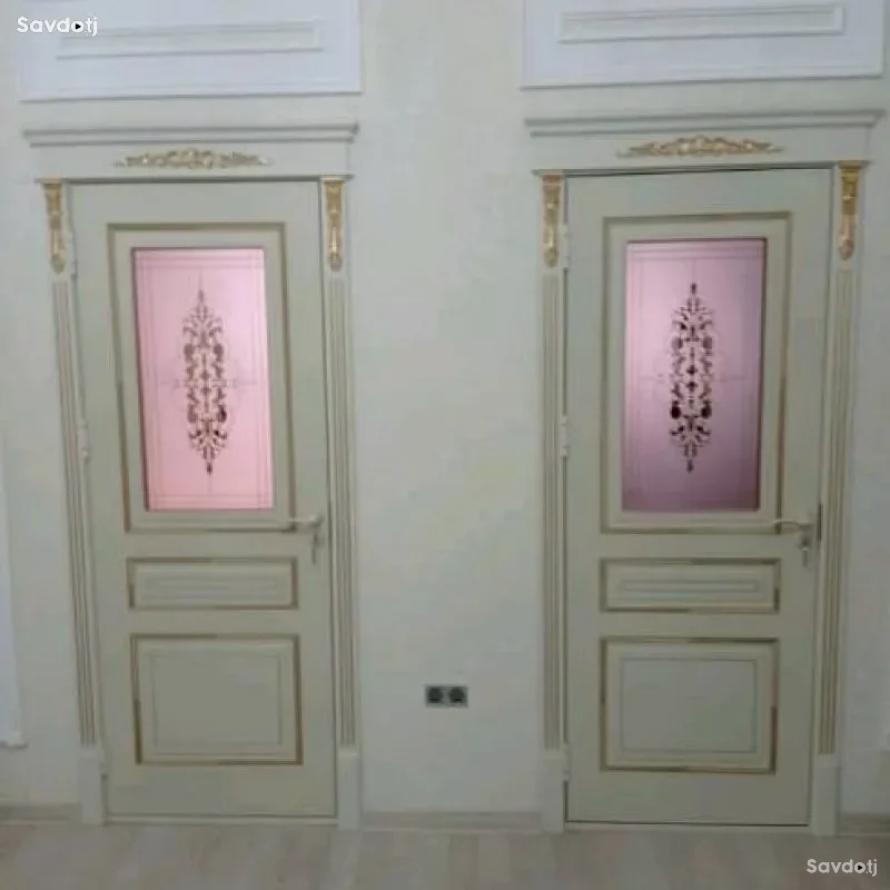 двери