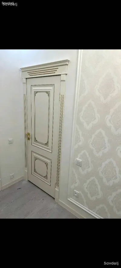 двери
