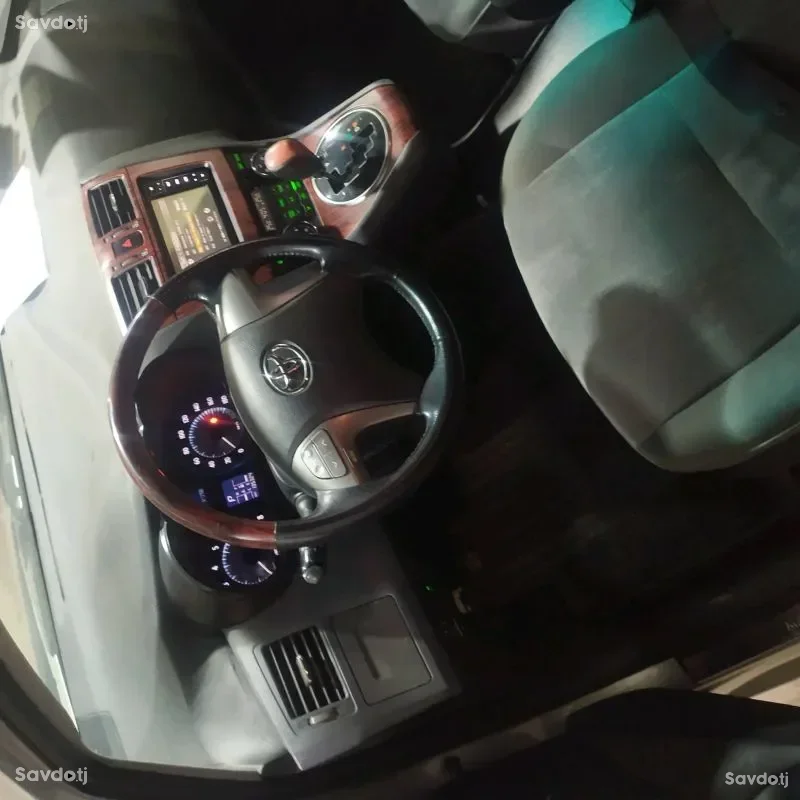 Toyota Mark x 2011