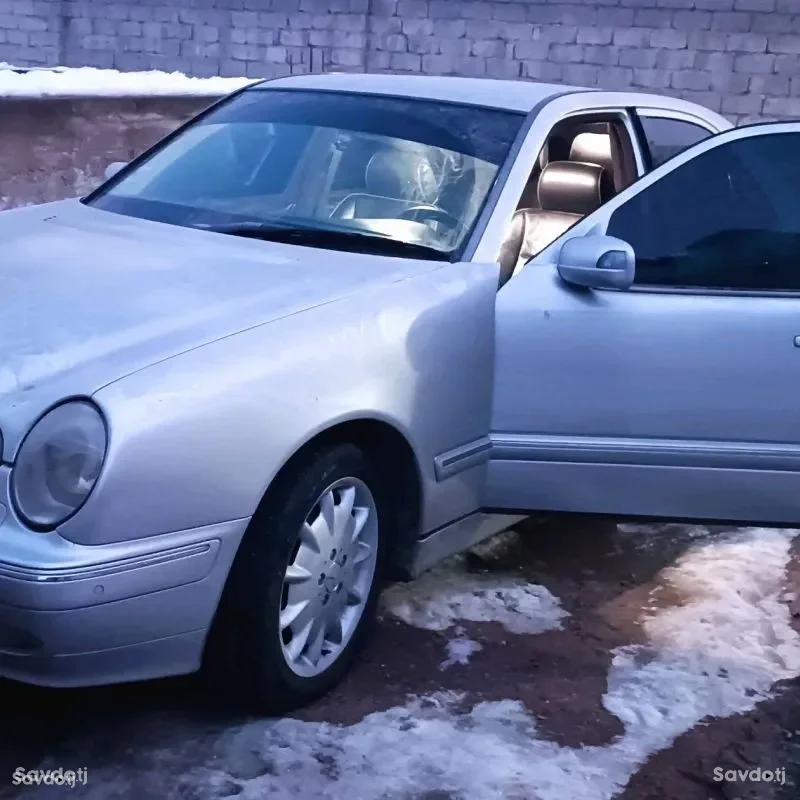 Mercedes-benz E class 2002